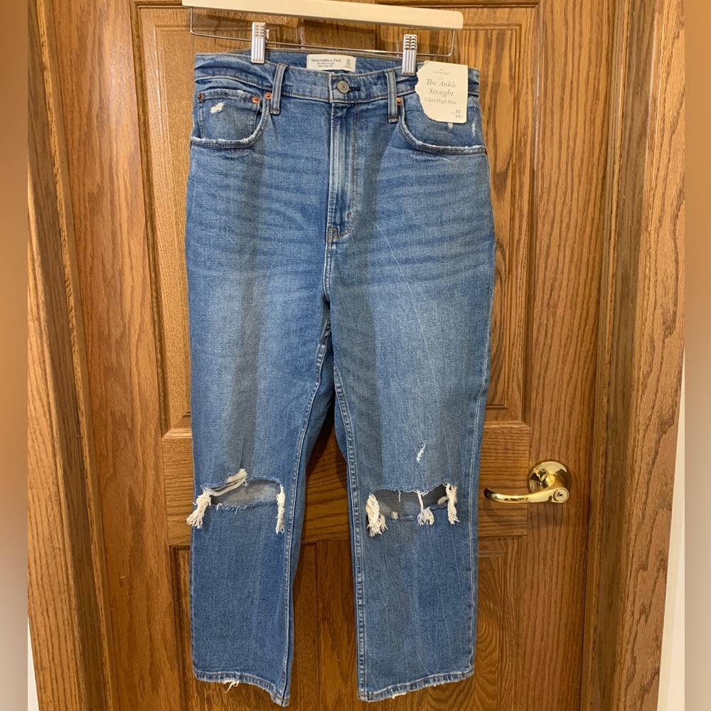 NWT • abercrombie & fitch • 30/10s • The Ankle Straight (ultra high rise)